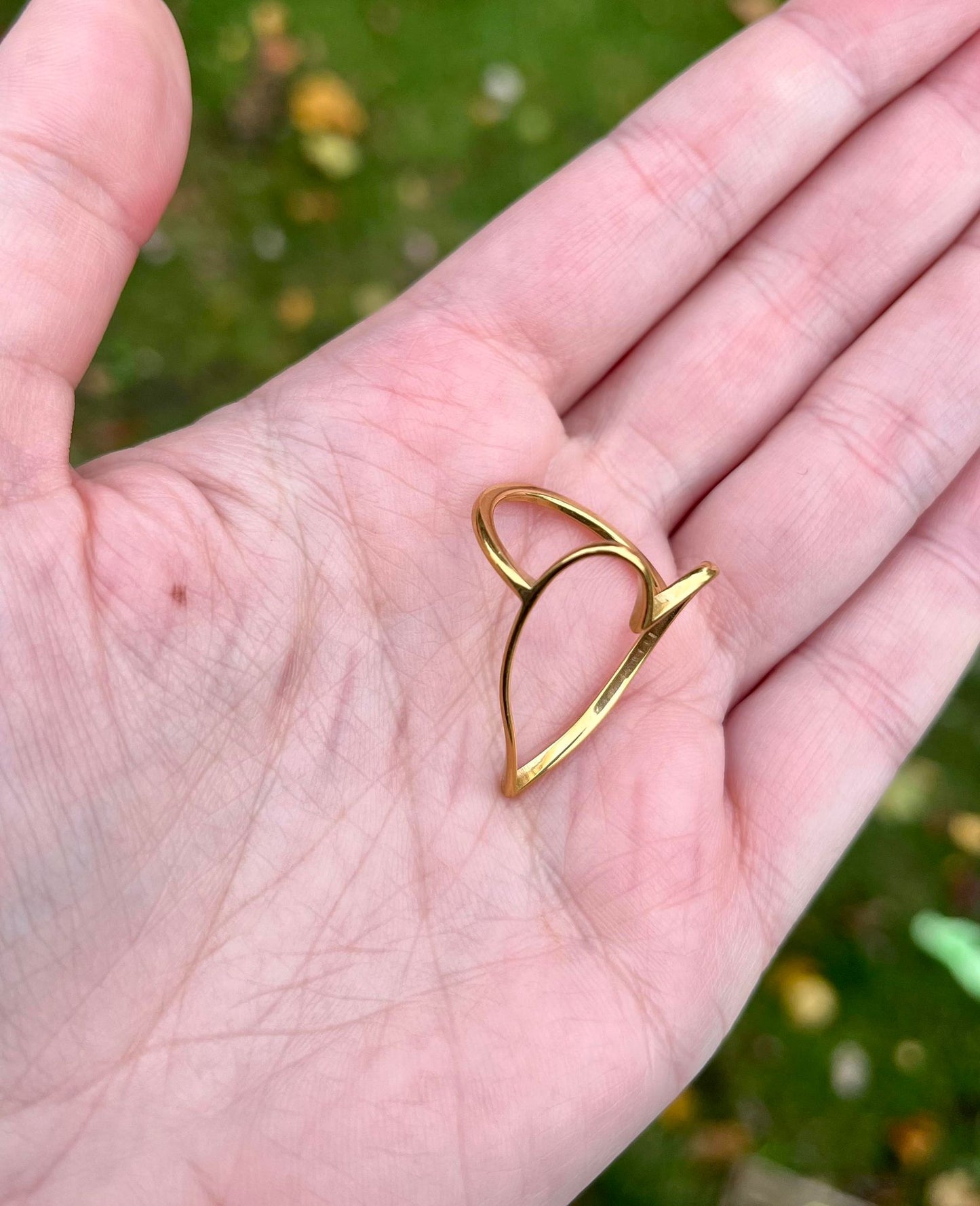 Skye Hollow Heart Ring