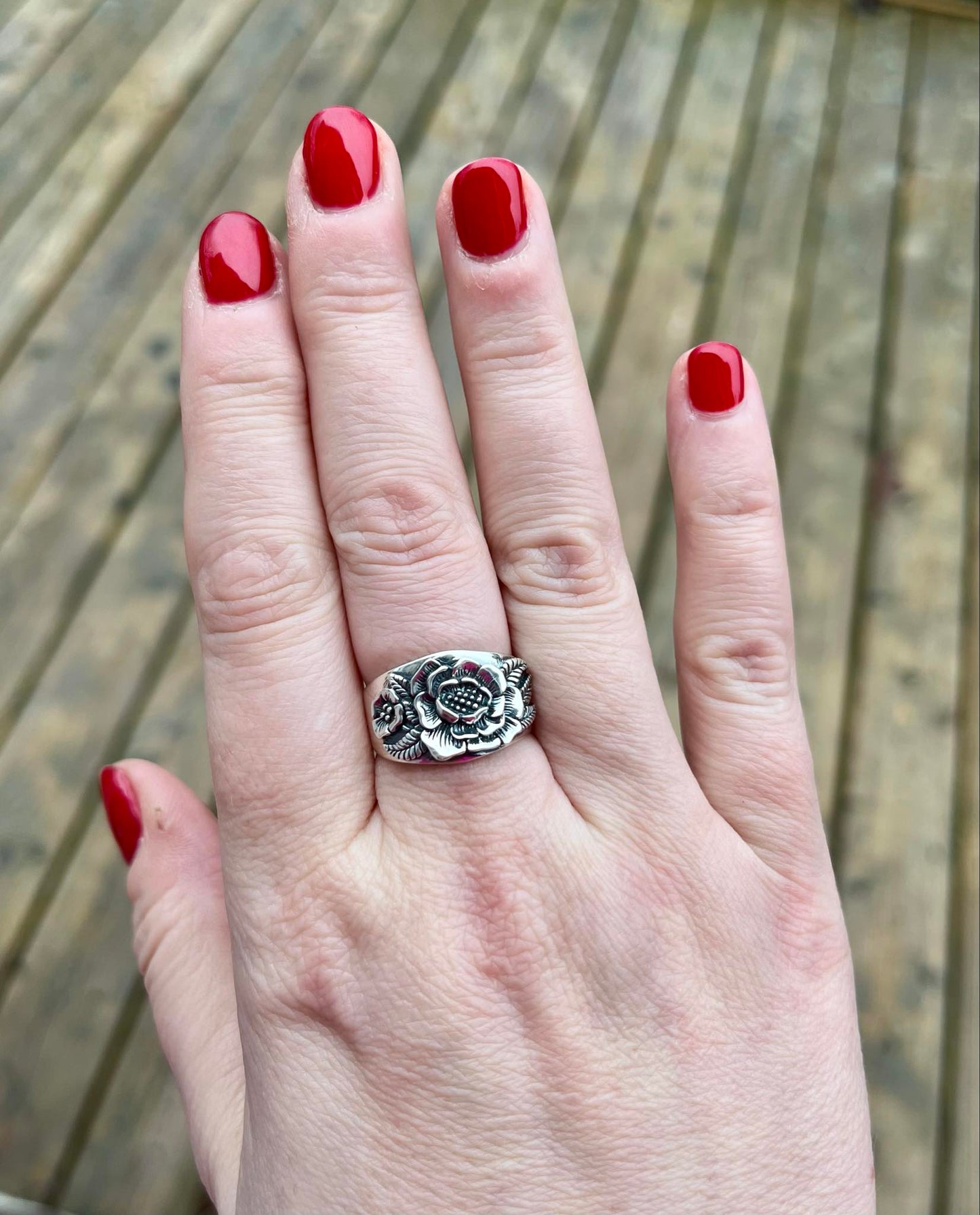 Peonia Sterling Silver Peony Ring